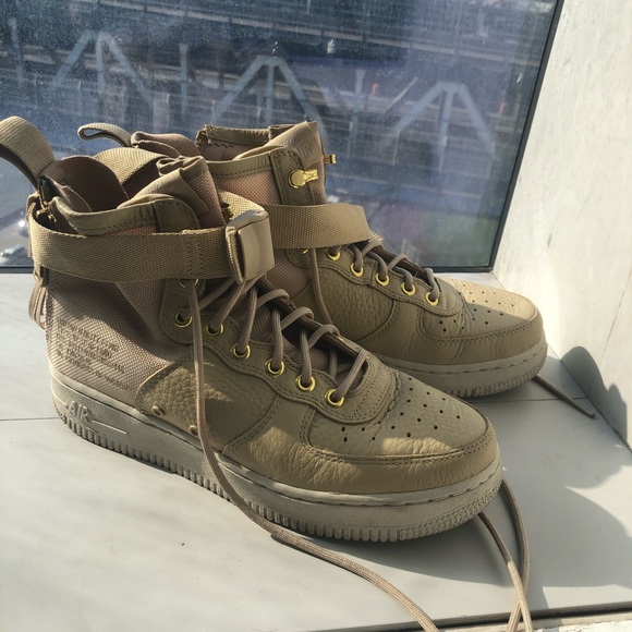 [SOLD] Nike SF Air Force 1 Mid Mushroom. - Picture 3 of 5